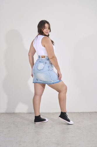 Pollera celeste Ruedo descocido