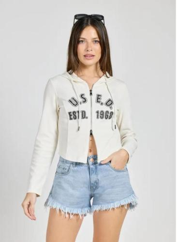 Short celeste, tiro bajo, rigido