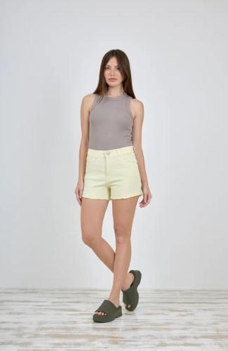 SHORT AMARILLO MANTEQUILLA ELASTIZADO