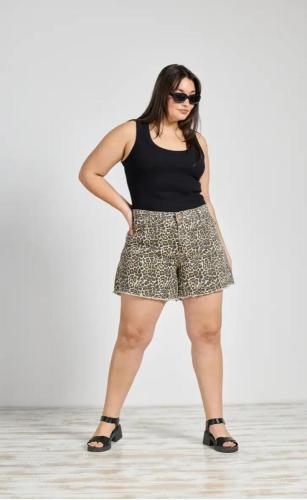 SHORT ANIMAL PRINT DEFLECADO RÍGIDO