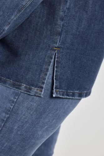 CAMISA OVERSIZE AZUL CON ABERTURA LATERAL RÍGIDO