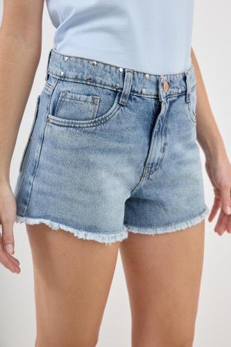  SHORT STONE CON ESTRELLA Y TACHAS RÍGIDO