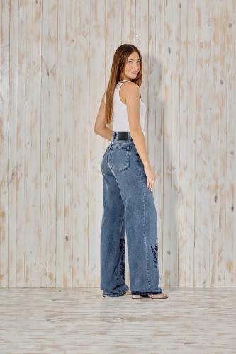 BAGGY STONE BORDADO EN BOTA RÍGIDO