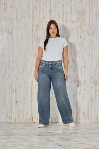 BAGGY MATIZADO CON TACHAS EN BOLSILLO RIGIDO