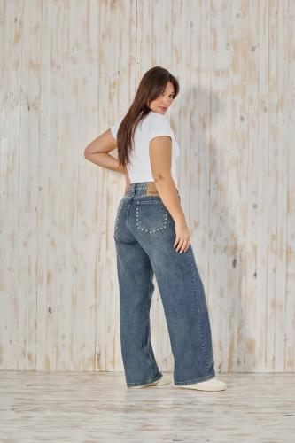 BAGGY MATIZADO CON TACHAS EN BOLSILLO RIGIDO