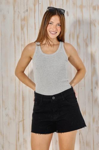 SHORT NEGRO CON BRILLO LINIAL RÍGIDO