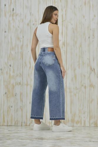 CROP STONE TACHA LATERAL BOTA DESCOCIDA RIGIDO