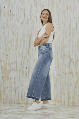 CROP STONE TACHA LATERAL BOTA DESCOCIDA RIGIDO